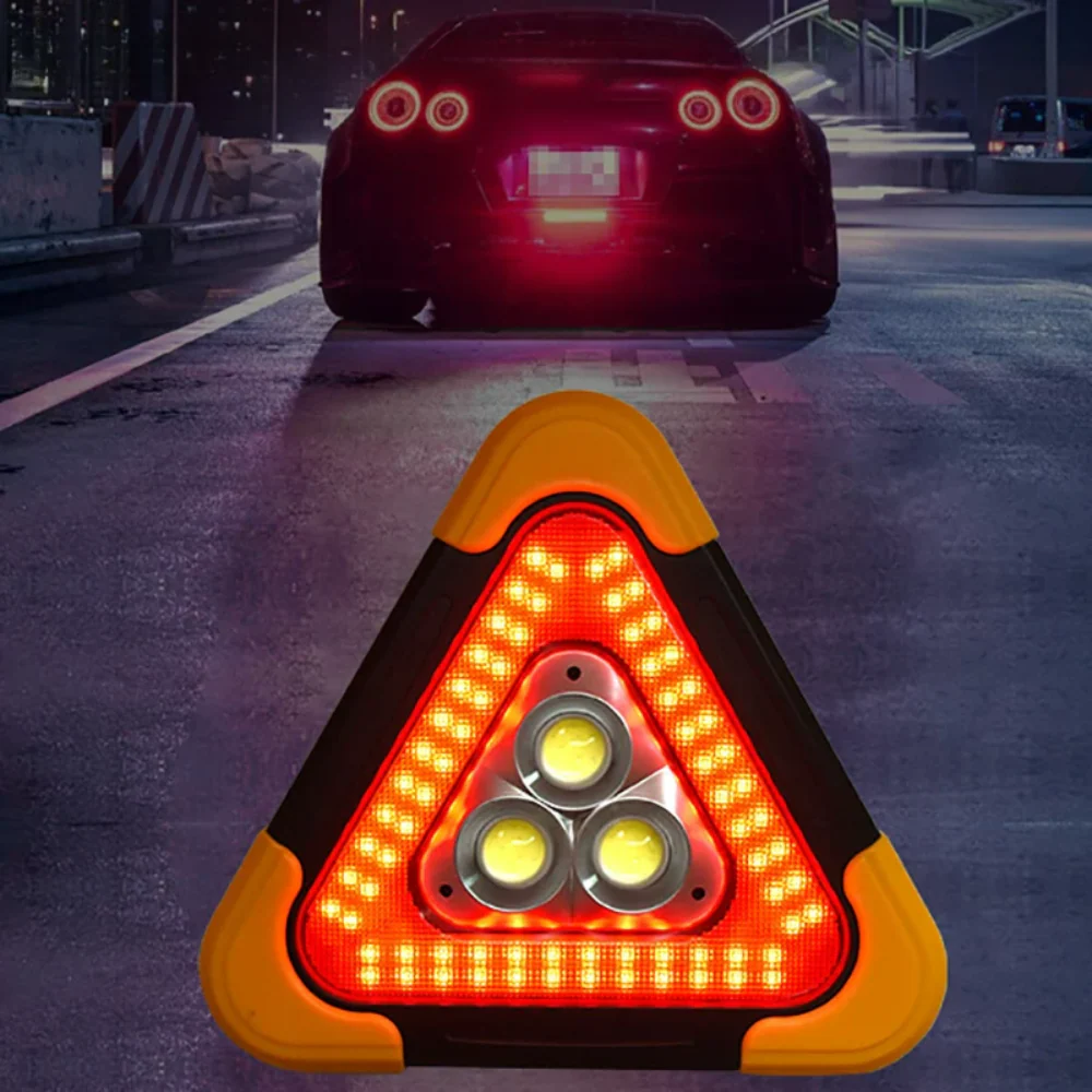 Triangle de signalisation lumineux